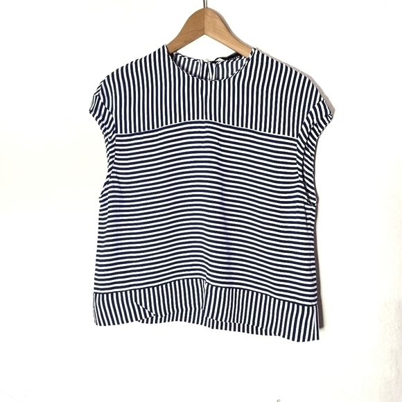 Copy - 𝅺Zara Woman Stripe Top - Picture 1 of 8